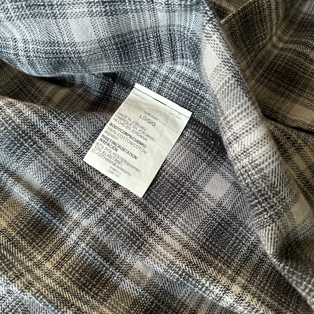 Under Armour Men's flannel - Picture 3 of 4